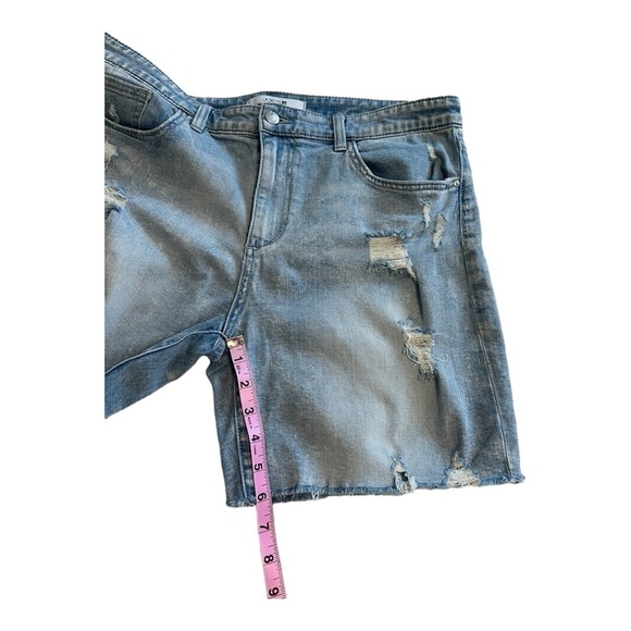 Joe’s Jeans Distressed Denim Shorts - Size 32 - Picture 6 of 7